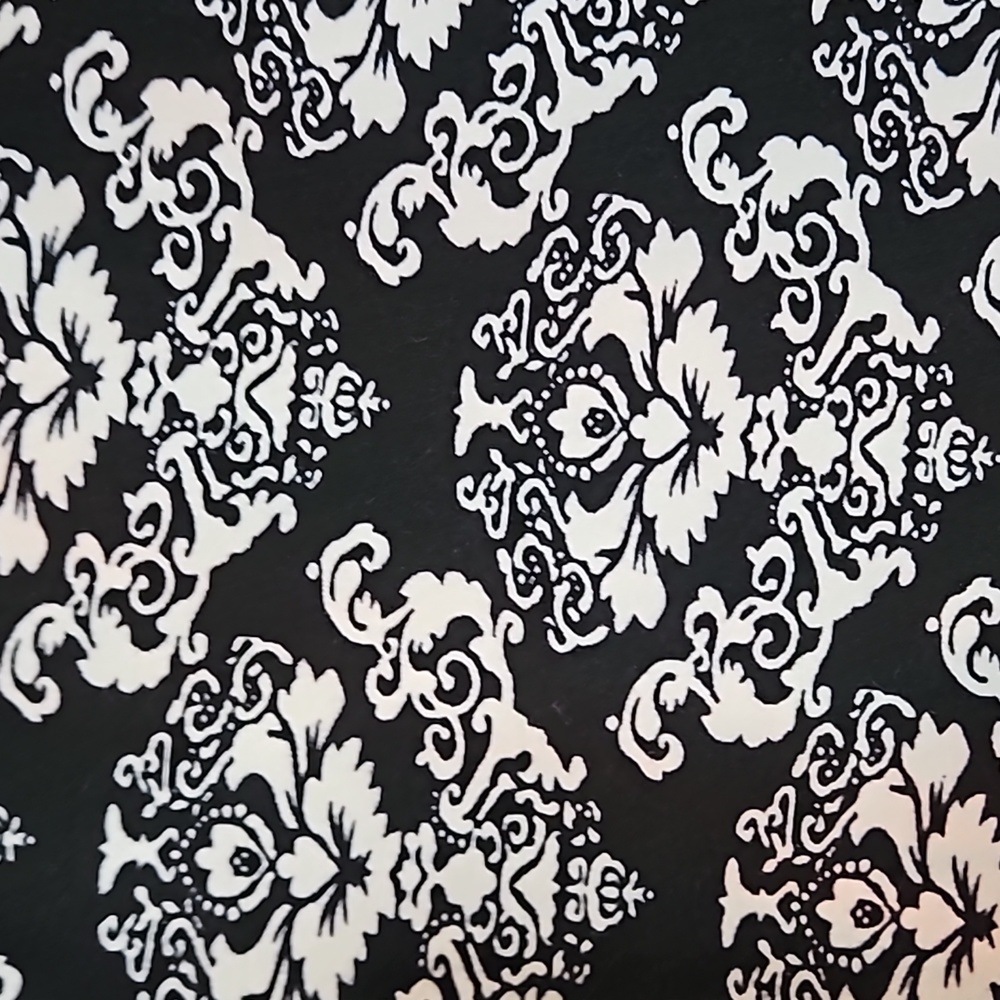 Mayfield black and white leggings, size large, soft, comfy, stretch - Picture 3 of 12